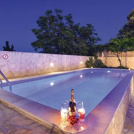 Spacious With Dream Views *