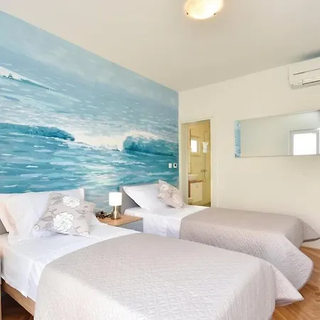 Spacious With Dream Views