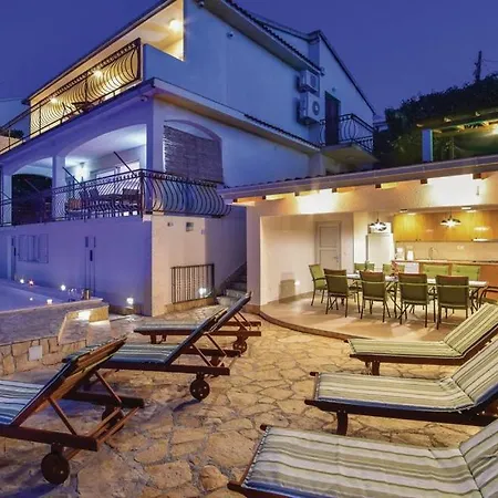 Spacious With Dream Views *